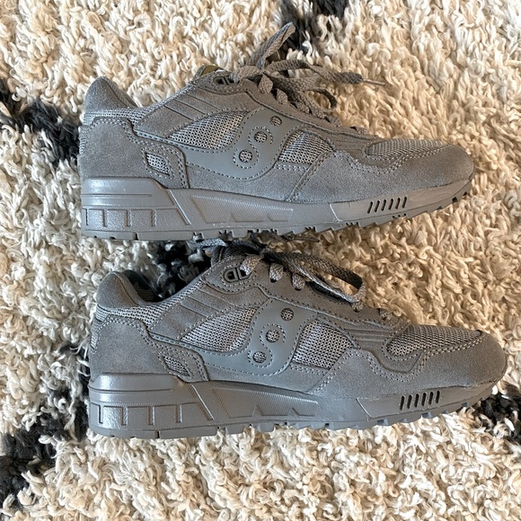 Saucony Shadow 5000 Trainers - Monument/Dove Grey RARE - Picture 2 of 5